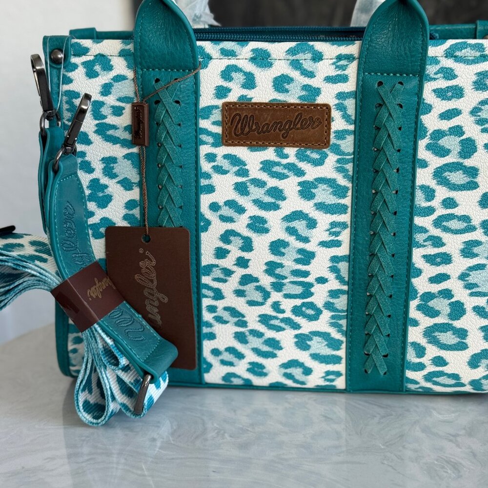 Wrangler Leopard Print Concealed Carry Tote/Crossbody NWT - Picture 2 of 7